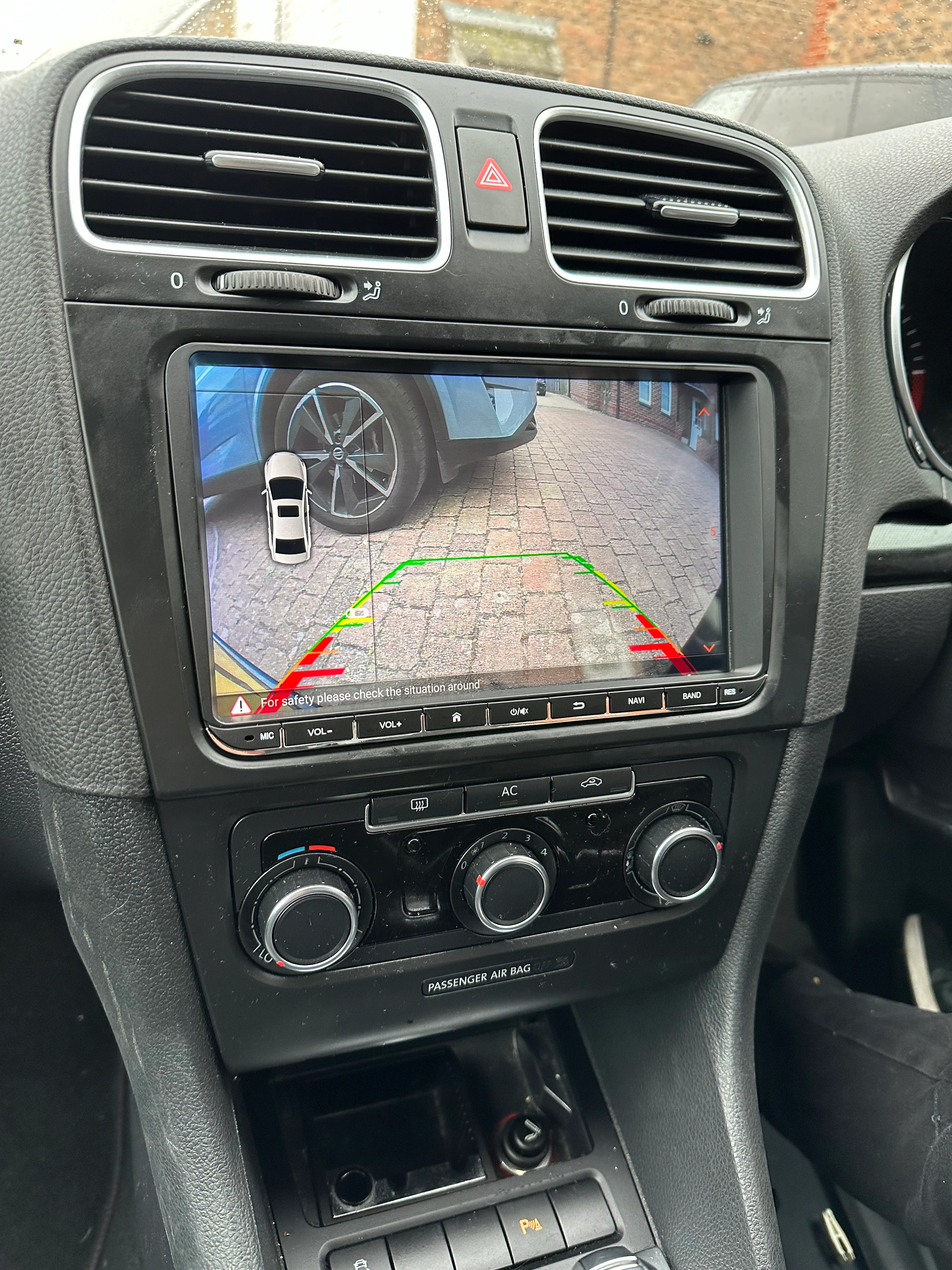 VW Golf 2009-2012 Wireless Apple CarPlay Upgrade Kit - Image 5