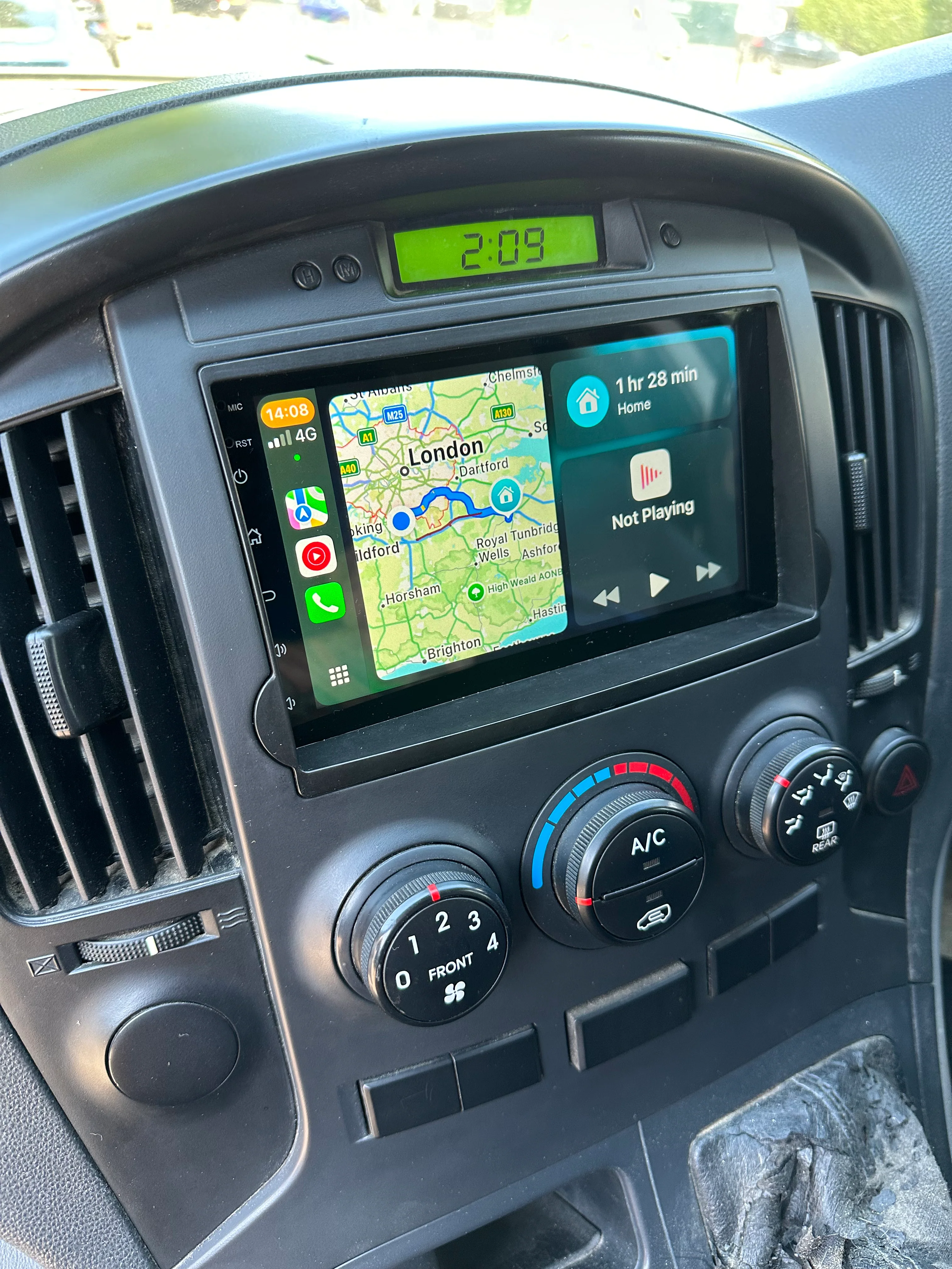 Hyundai i800 / iLoad 2008-2015 Wireless Apple CarPlay Upgrade Kit - Image 3