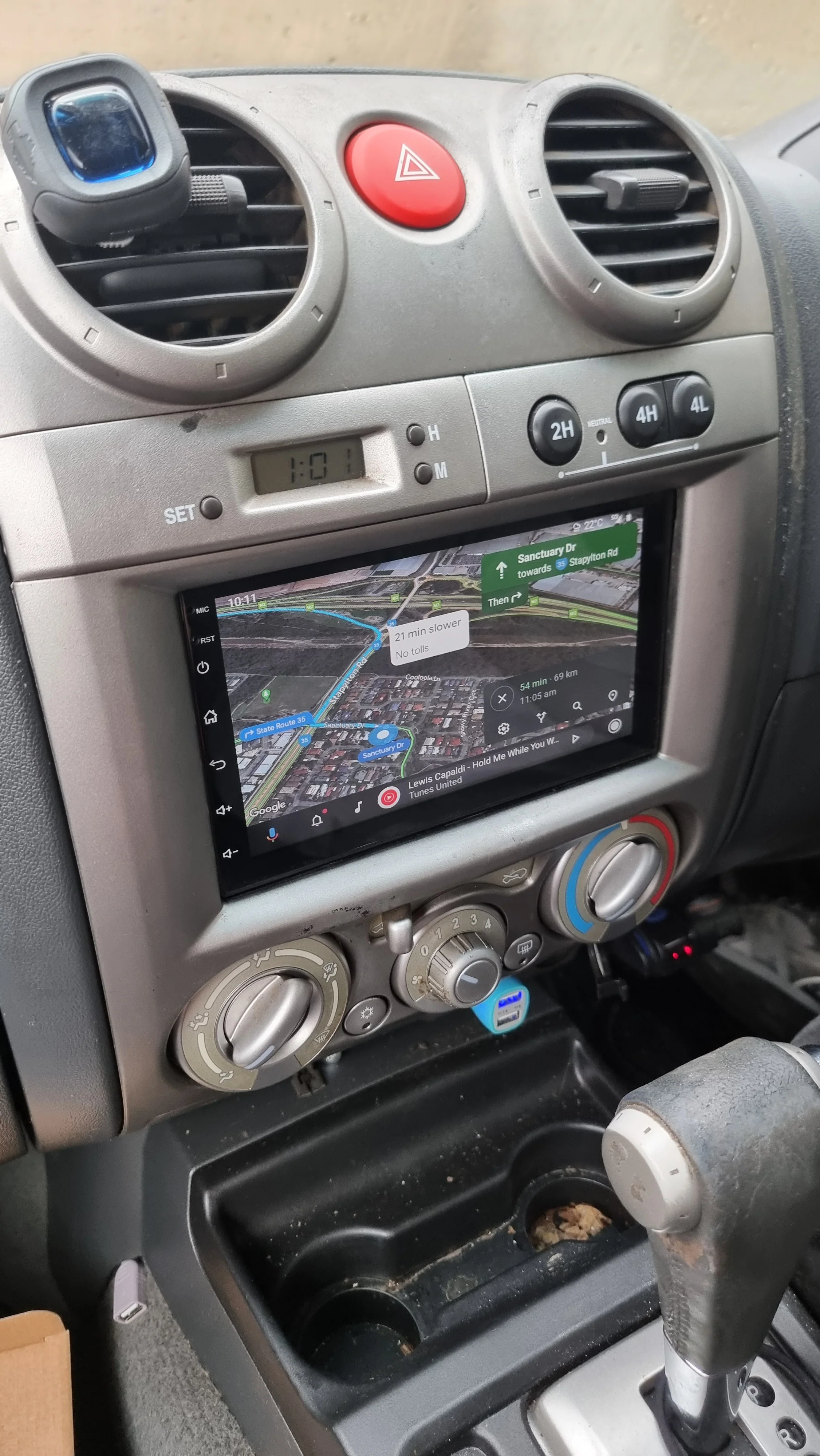 Isuzu Rodeo/Denver 2001-2012 Wireless Apple CarPlay Upgrade Kit - Image 3