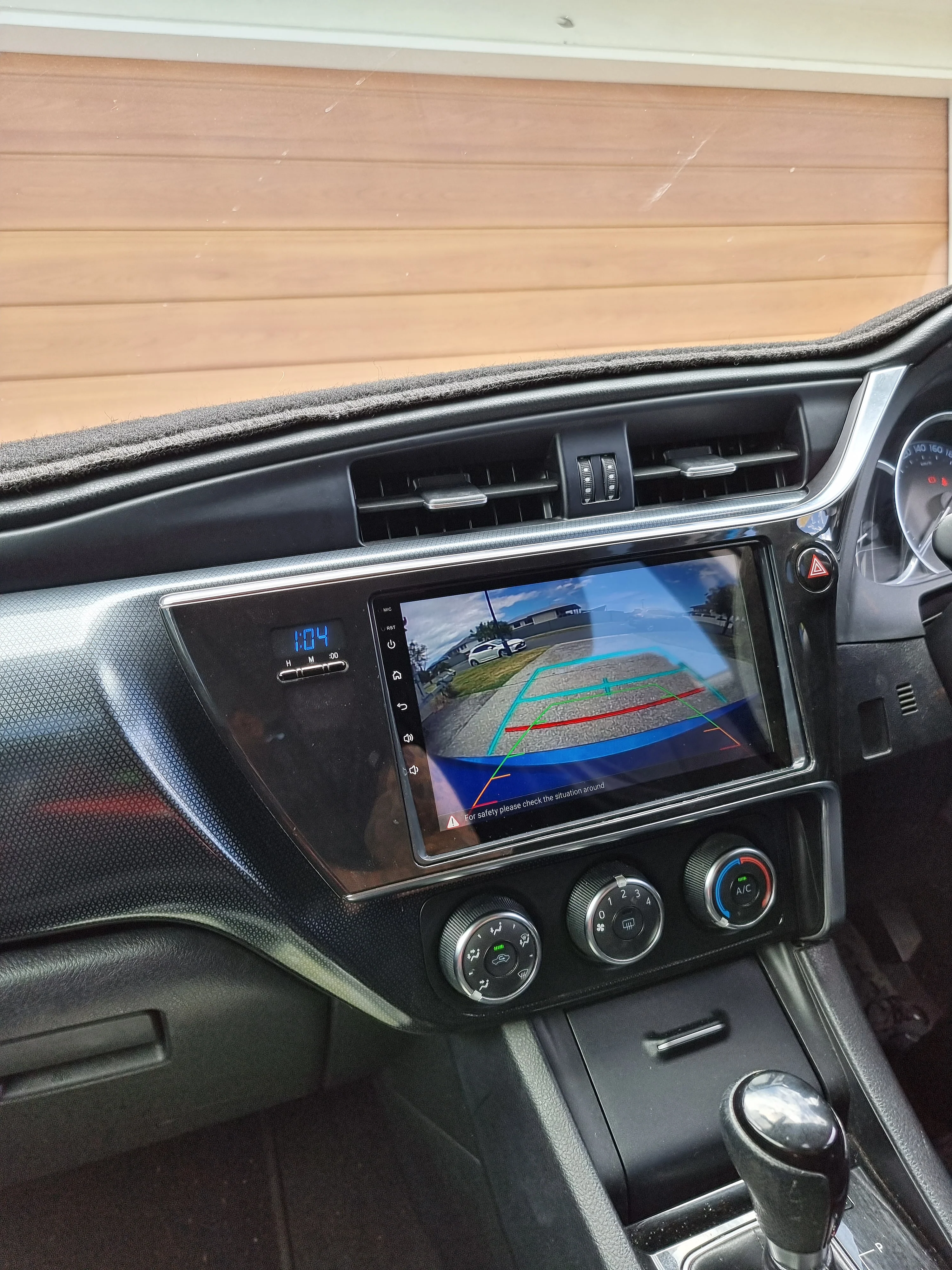 Toyota Auris/Corolla Hatchback 2013-2018 Wireless Apple CarPlay Upgrade Kit - Image 2