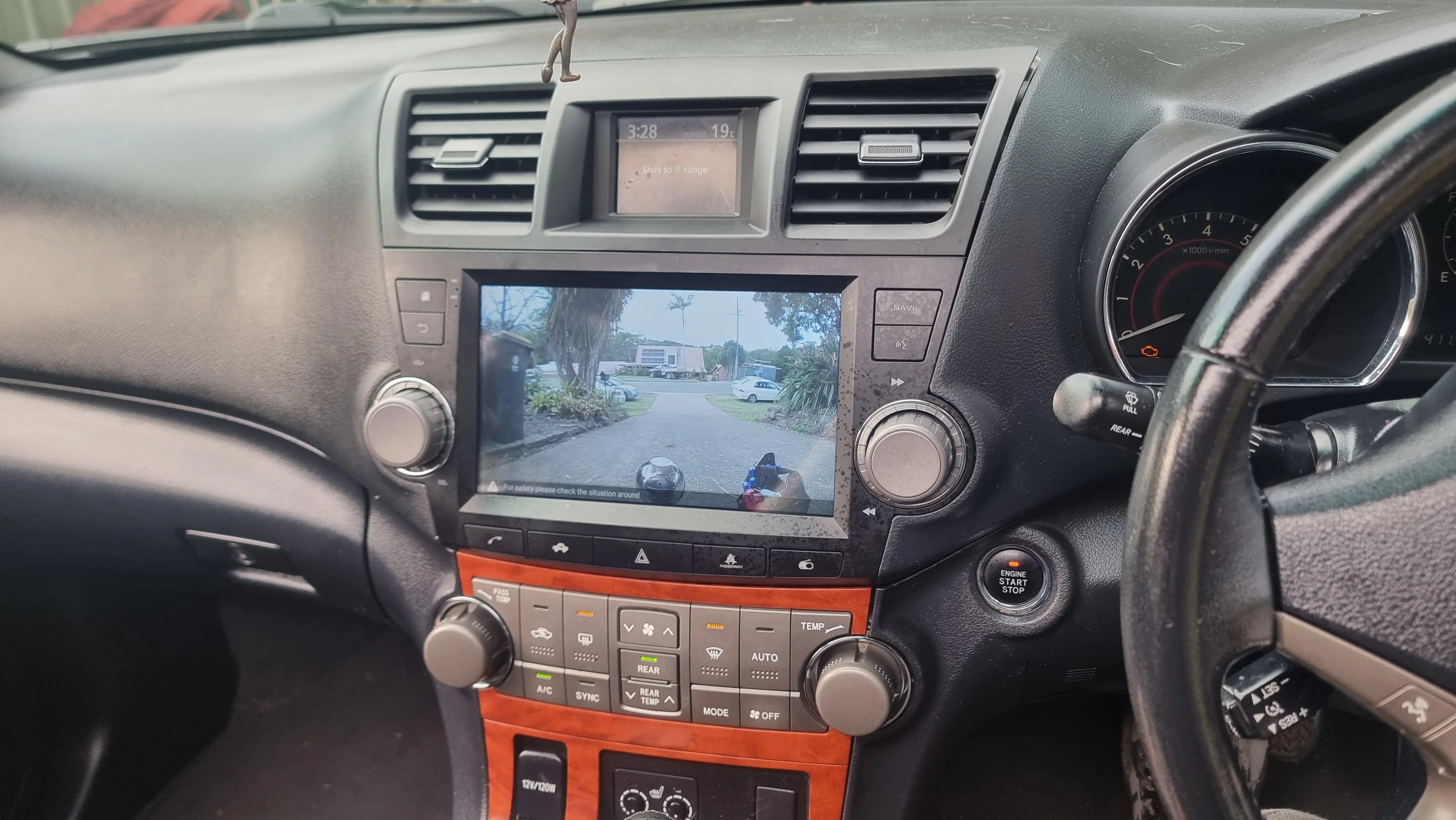 Toyota Highlander/Kluger 2007-2013 Wireless Apple CarPlay Upgrade Kit - Image 3