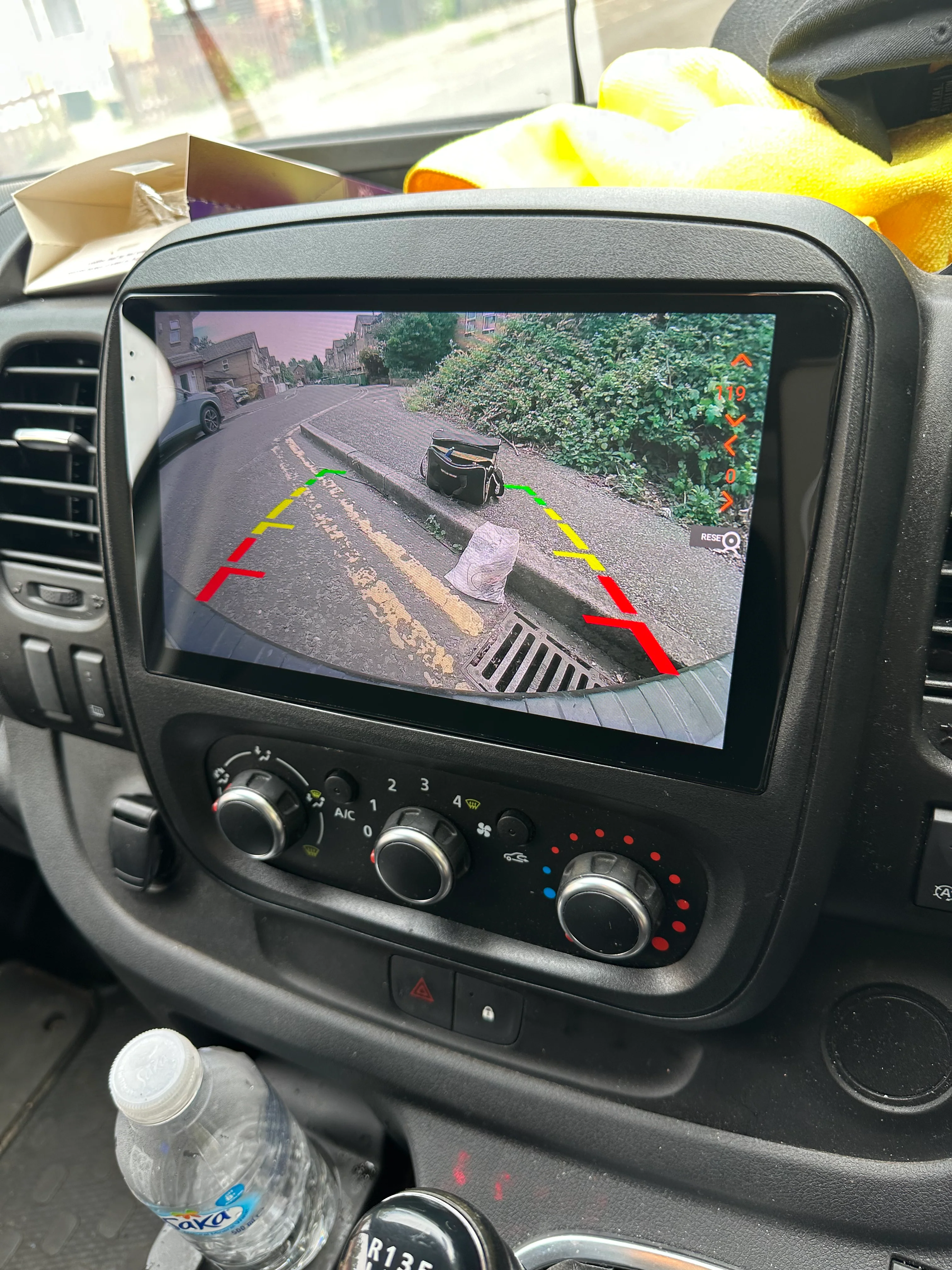 Vauxhall Vivaro 2014-2019 Wireless Apple CarPlay Upgrade Kit - Image 3